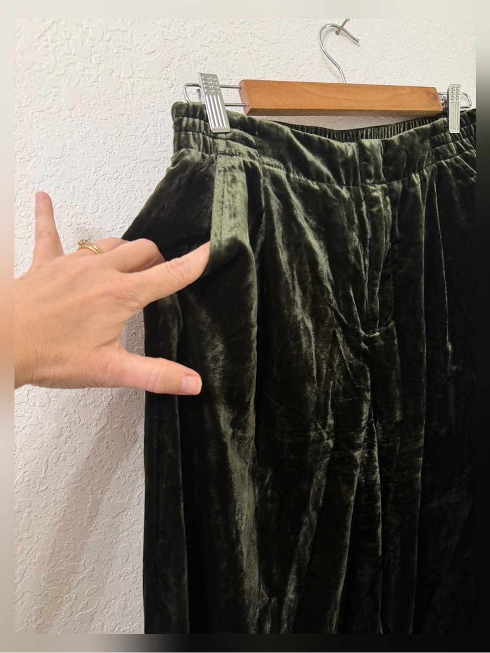 Anthropologie Wide Leg Velvet Velour Pants - Green - Small - Picture 4 of 15
